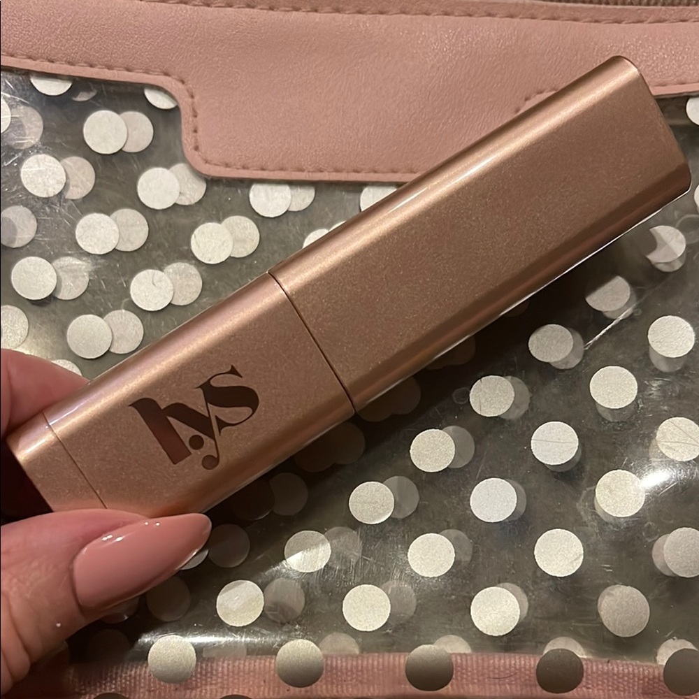 LYS Beauty No Limits Cream Bronzer Stick - Picture 3 of 6